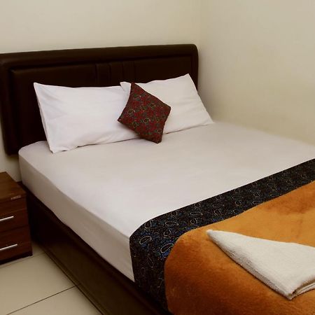 Hotel Bantal Guling Trans à Bandung Extérieur photo