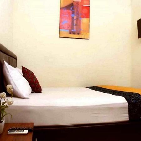 Hotel Bantal Guling Trans à Bandung Extérieur photo