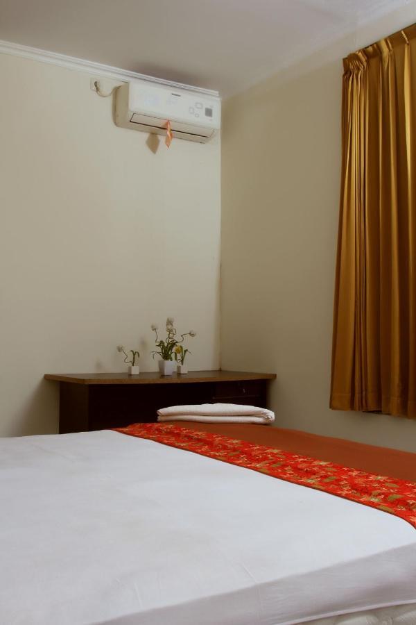 Hotel Bantal Guling Trans à Bandung Extérieur photo