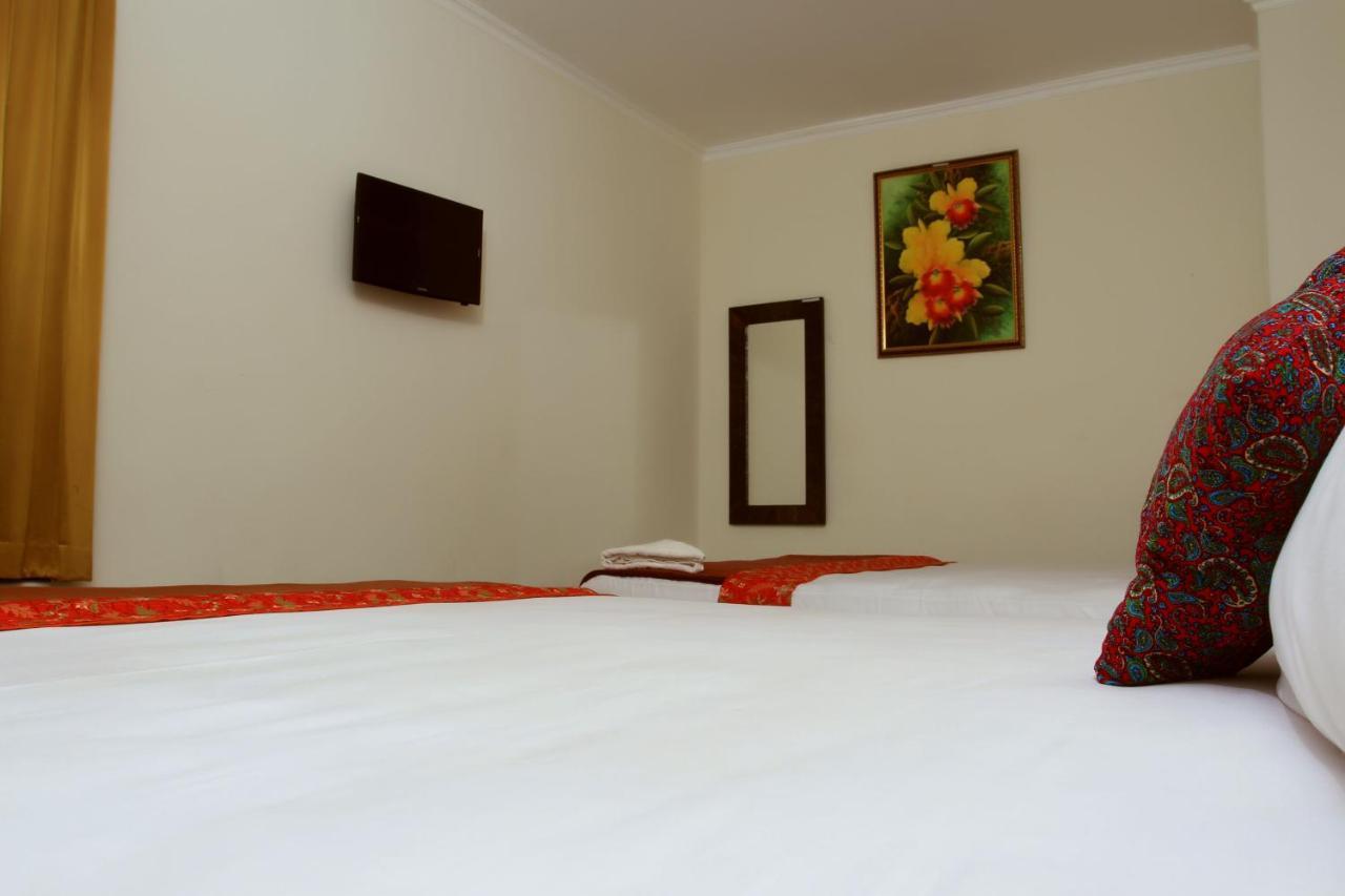 Hotel Bantal Guling Trans à Bandung Extérieur photo